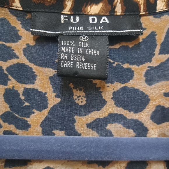 Y2K Fu Da Leopard Print 100% Silk Button Up Women's Relaxed Fit Top Size M - Picture 3 of 6